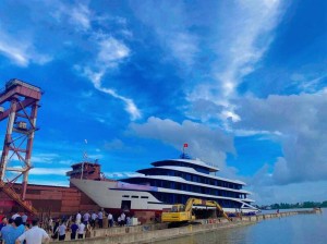 Lễ hạ thuỷ du thuyền 28 phòng ngủ - Nam Phát Cruise 2