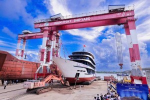 Dịch vụ đóng mới, sửa chữa, làm đẹp du thuyền, tàu khách, tàu vận tải