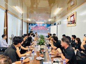 Đại học Hawaii tới thăm quan nhà máy đóng tàu Nam Phát Ship